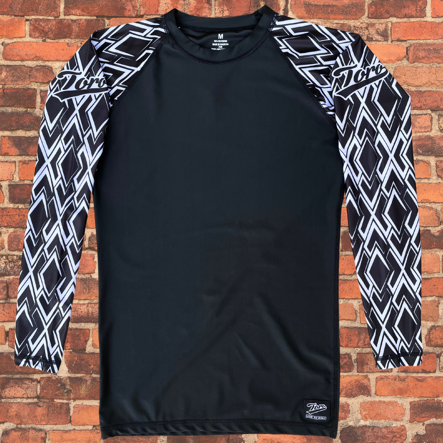 Toro Diamond Long Sleeve Rash Guard – Black | IBJJF Approved