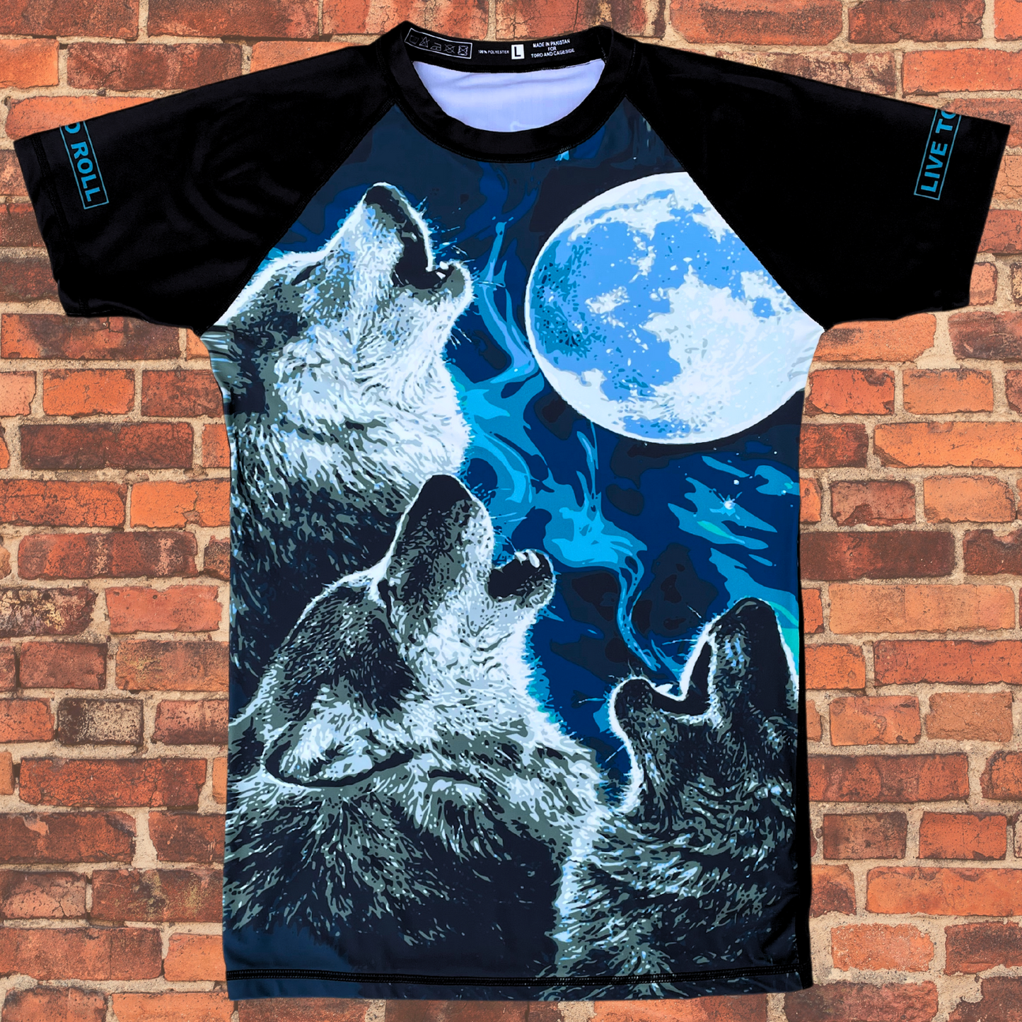 Toro "3 Wolves" Rash Guard