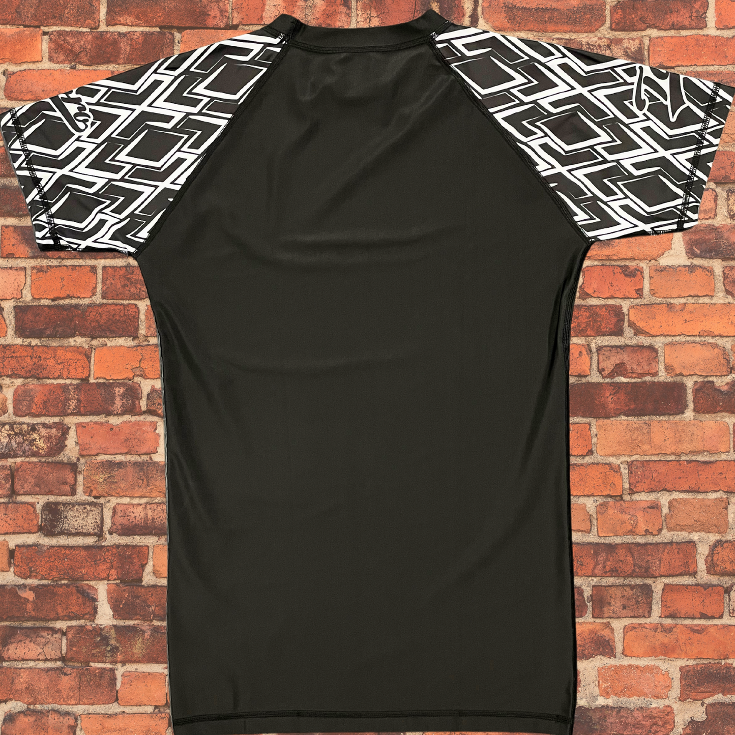 Toro "Diamond" Short Sleeve Rash Guard - Black