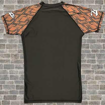 Toro "Diamond" Short Sleeve Rash Guard - Brown