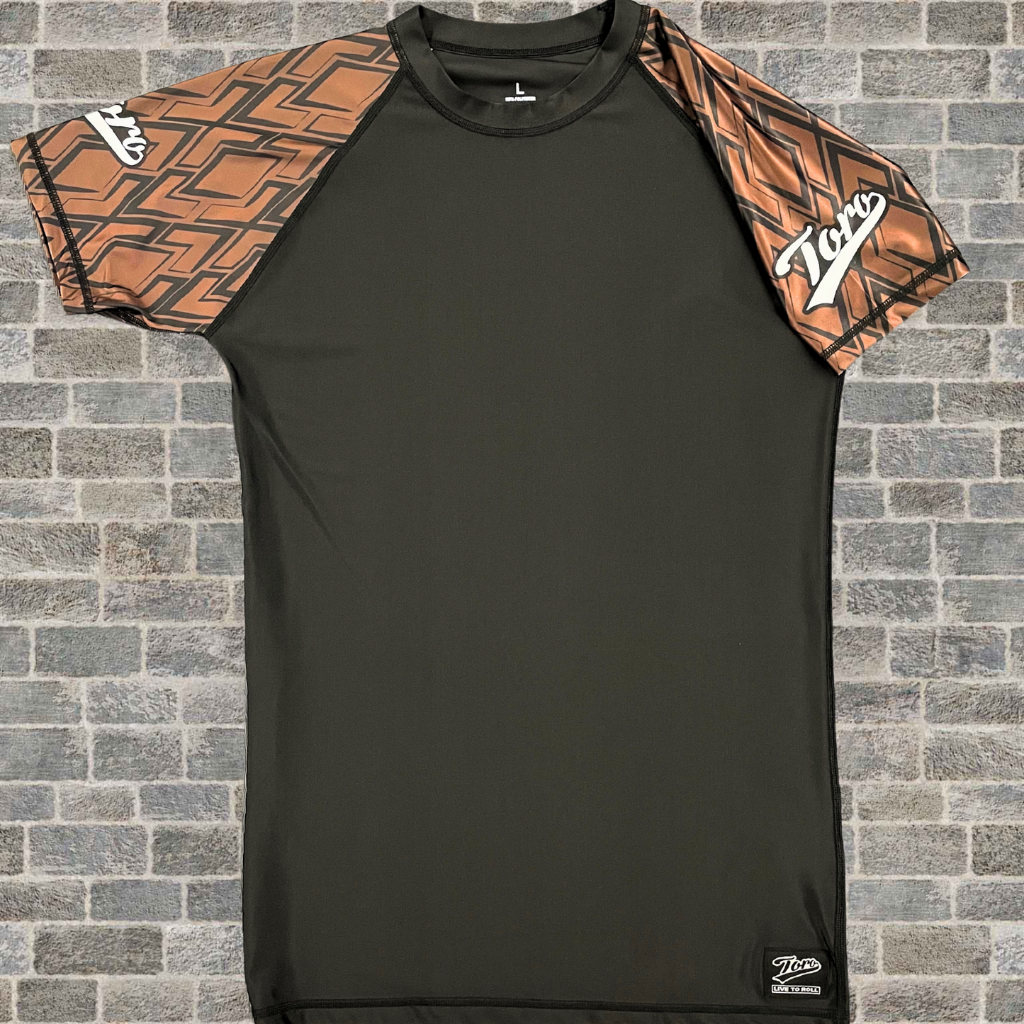 Toro "Diamond" Short Sleeve Rash Guard - Brown