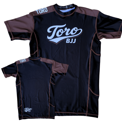 Front and back views of Toro 2027 brown belt ranked short-sleeve rash guard